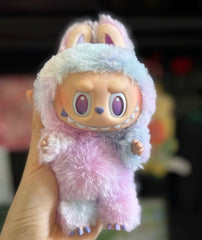 6733